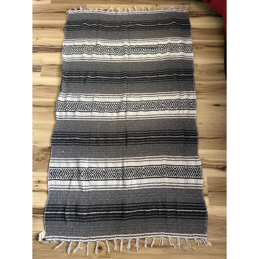 Canyon Creek Mexican Falsa Blanket Woven Throw Gray‎ Black White